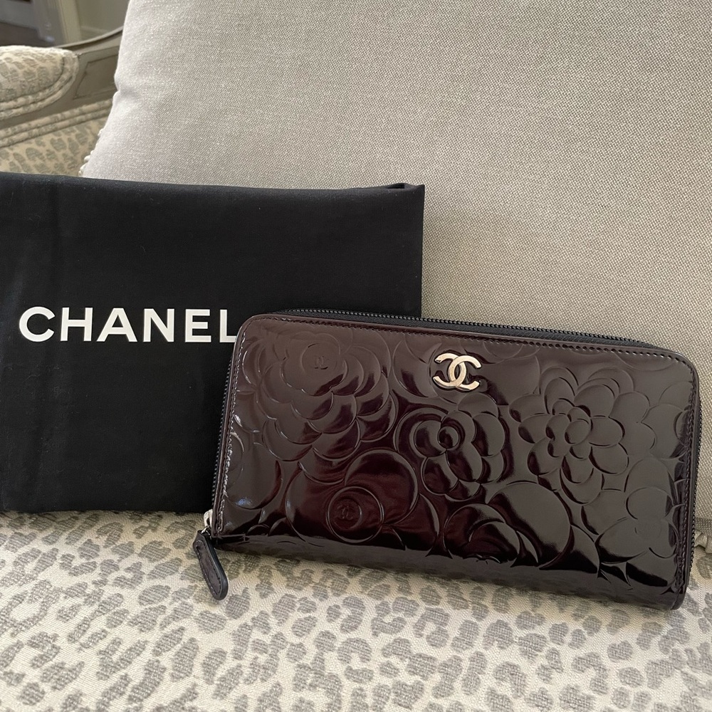 CHANEL Camellia Patent Leather Long Wallet Dark Brown Around Zip